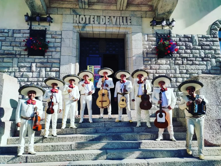 Mariachi Tierra Querida